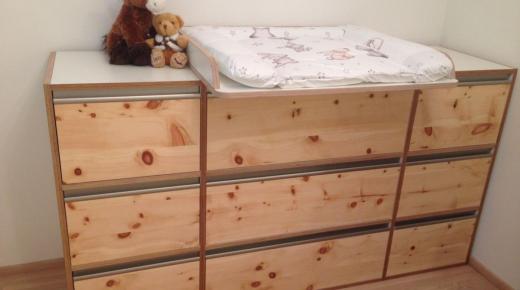Wickelkommode aus Holz