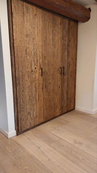 Einbauschrank Altholz