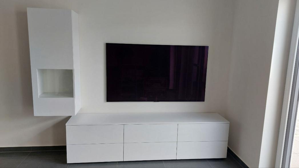 Sideboard aus Lackplatte Kreide