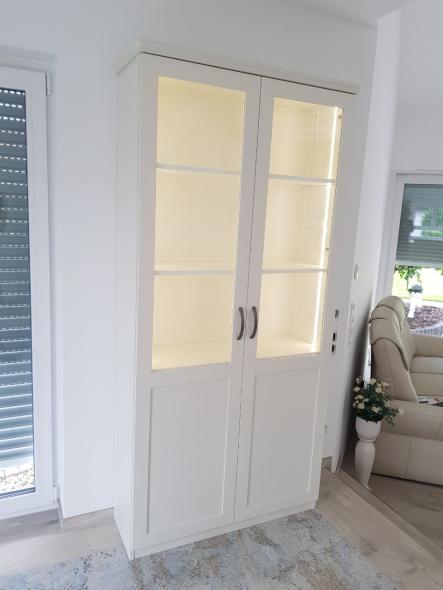 Vitrine Cremeweiss lackiert